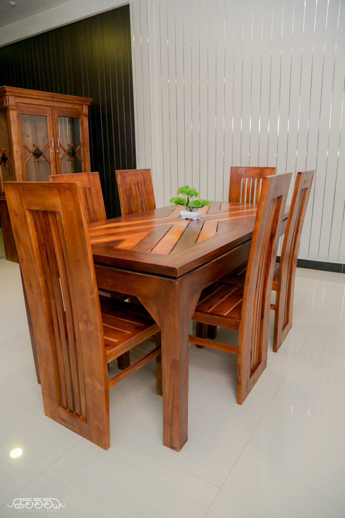 DT7 - Table Arrow - Kavichchiya Furniture